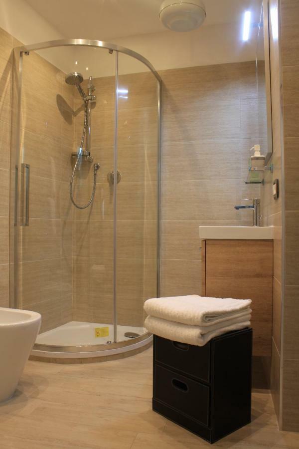 La Maison Du Lac Anguillara Sabazia Phòng bức ảnh